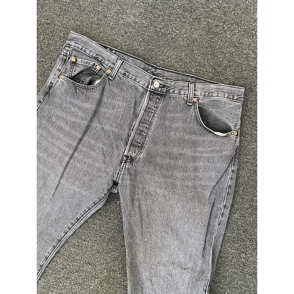 Levi's 501‎ Straight Leg Button Fly Jeans Gray Mens Size 40x30 Denim Skater Y2K